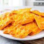 homemade cheese crackers - featured image